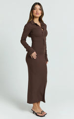 Rimona Midi Dress - Long Sleeve Gathered Waist Midi Shirt Dress in Brown