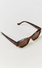 Wenalyn Sunglasses - Angular Cat Eye Sunglasses in Torte